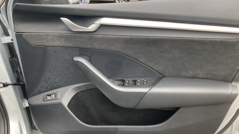 Skoda Octavia 1.5 TSI 150 e-TEC SE L 5dr DSG Petrol Hatchback